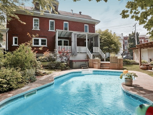 Andys House 