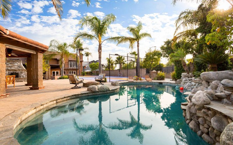 Hillcrest Recovery Chatsworth California 