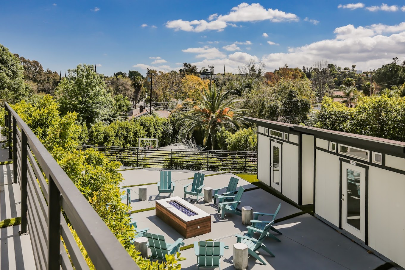 Hillside Retreat Detox Center Woodland Hills California 