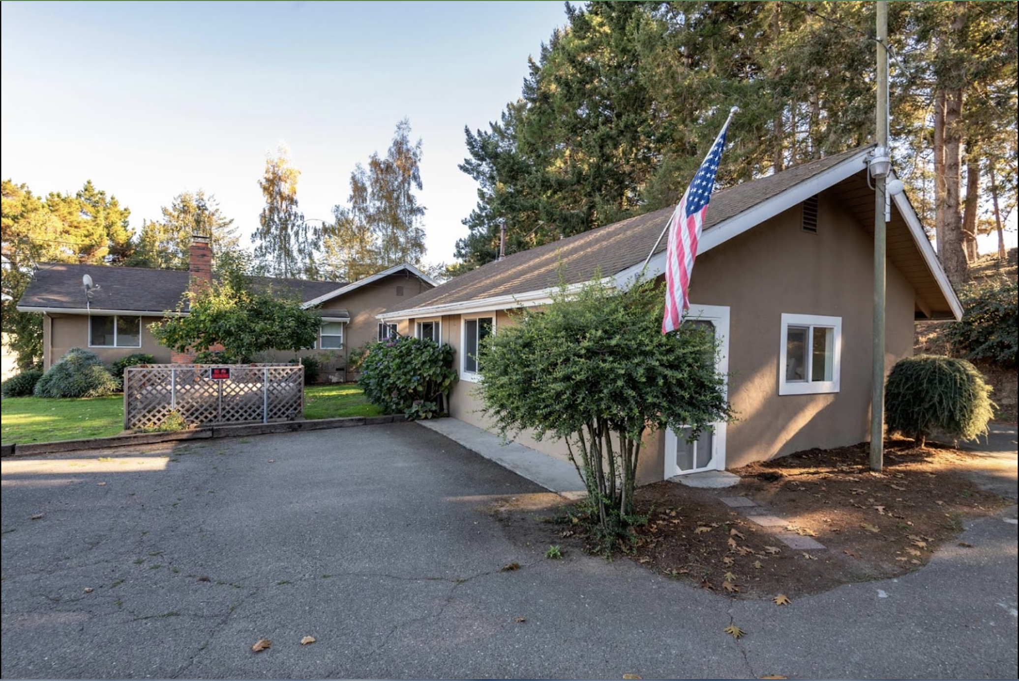 Olympia House California   