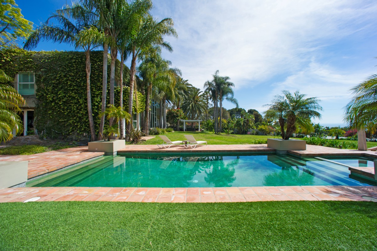 Summit Malibu 