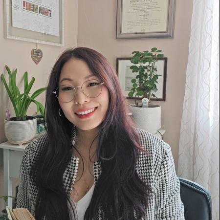 Innae Julia Kim